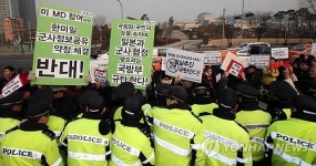 입구까지만