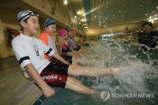 추위엔 실내수영