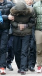 현장으로 들어가는 서초 세모녀 살해 가장