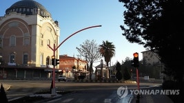 터키서 실종된 김군이 남성과 만나 택시를 탄 호텔 앞 모스크