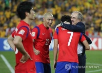 슈틸리케, 한국축구 뜨겁게 끌어안다