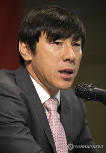 기자회견하는 신태용 올림픽대표팀 신임 감독