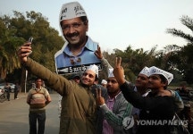 인도 여당, 델리 주 선거 대패…반부패 신당 싹쓸이