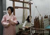 금실 제작 비밀 밝혀낸 심연옥 교수