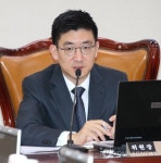 김세연 위원장 회의주재