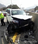 중부내륙고속도서 차량 4대 연쇄 추돌…11명 경상