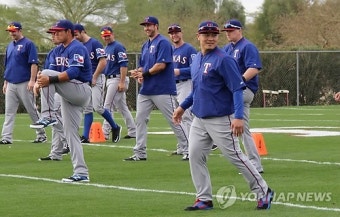 야구에 굶주린 추신수와 MLB 텍사스 선수단