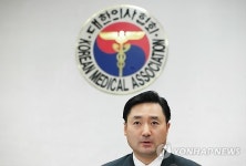 원격의료 보안 관련 의견 말하는 이경호 고려대 교수