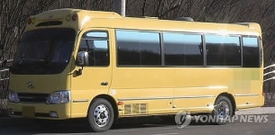 어린이집 통학버스에 치인 4세 남아 7분간도로 방치(종합)