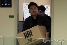 동부산관광단지 푸드타운 비리 연루 부산시의원 체포(종합)
