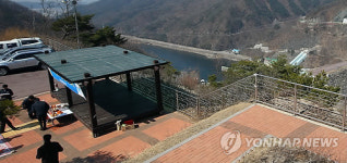 춘천 소양강댐 정상서 기우제