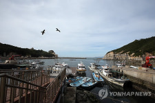 서해 최북단 백령도 두무진 포구