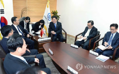 윤상직 장관, 중국 광시자치구 당서기 면담