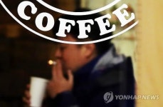 담배 안에 뭐가 들어있나…국가·제조사간 싸움 시작된다