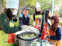 통영 학부모들 무상급식 예산 편성 촉구 집회
