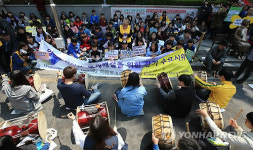 정대협 수요집회, 학생들의 풍물공연