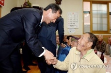 복산경로당 방문한 박영철 울산시의회 의장