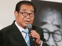 인사말하는 송해