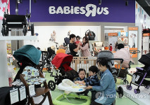 롯데마트 광교점, 베이비저러스 국내 1호점 오픈