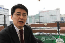 산업유산 전문가 강동진 경성대 교수