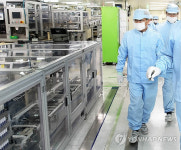 윤상직 장관, 삼성SDI 천안사업장 방문
