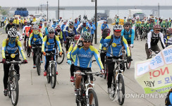 자전거 안전하게 탑시다