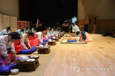 <카메라뉴스> 갓 쓰고 비녀 꽂으니 우리도 어른