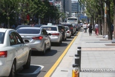 대형쇼핑몰 개장에 꽉 막힌 부산 동천로