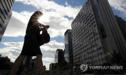 오늘도 덥다 전국 30도 땡볕…강원·경북 건조 불조심