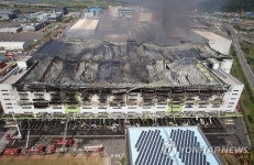 제일모직 화재 창고에 의류 1천600t…피해 파악 중