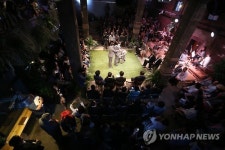 창고에서 열리는 세계문화예술교육주간 개막식