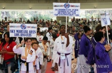 미 LA 태권열기 `후끈…국제태권도축제 개막