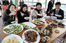 제주 외국인관광객 위해 음식점 통역원제도 생겼지만