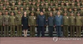 김정은, 원산고아원 완공 기념사진 촬영…김여정도 참석