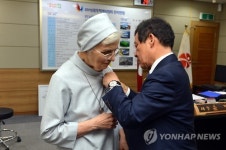 광주 1일 시장된 파란눈의 문말린 수녀