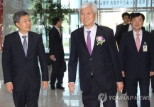 김신 대법관 국민과 소통 위해서는 신뢰 얻어야