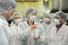 김승희 식약처장, ㈜현대 푸드시스템 식품 안전관리 점검