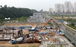 막바지 공사하는 경남 진주혁신도시