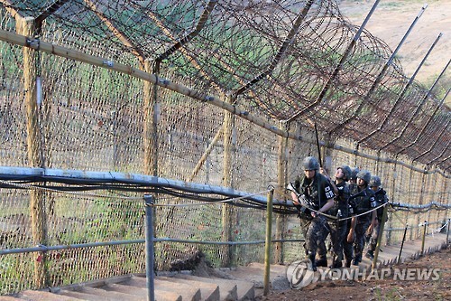 중서부 전선에서 귀순한 북한 남성, 대한민국 국군 즉각 대응하여 안전 귀순 도왔다