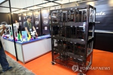 16개의 3D 프린터가 합친 팜프린터