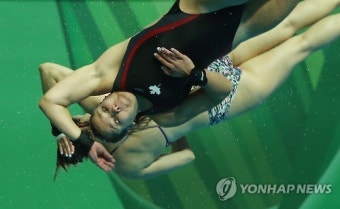<U대회> '둘이서 한마음'