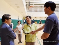 송파청소년수련관 찾은 권용현 차관