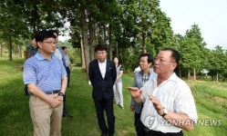 신원섭 산림청장, 보배숲추모원공원 방문