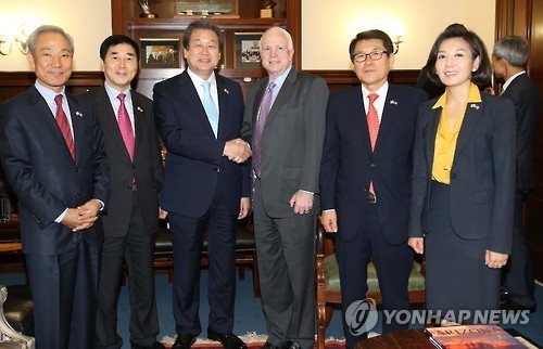 윤석열 대통령, 미 상원 군사위원장과 한미동맹 강화 및 협력 방안 논의
