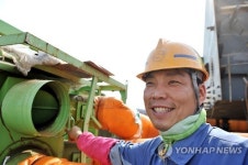 더위야 물렀거라…통영 성동조선해양 근로자 여름나기