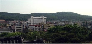 인천 문학산 정상 50년 만에 시민 품으로