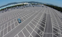 현대자동차 휴가…텅 빈 주차장