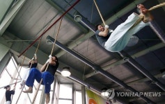 체력훈련 하는 여자 유도 대표팀