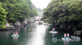 무더위 속 활력 충전…제주 쇠소깍 축제 22일 개막