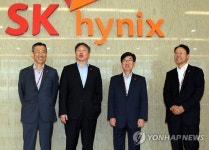하이닉스 이천 반도체 사업장 찾은 최태원 회장